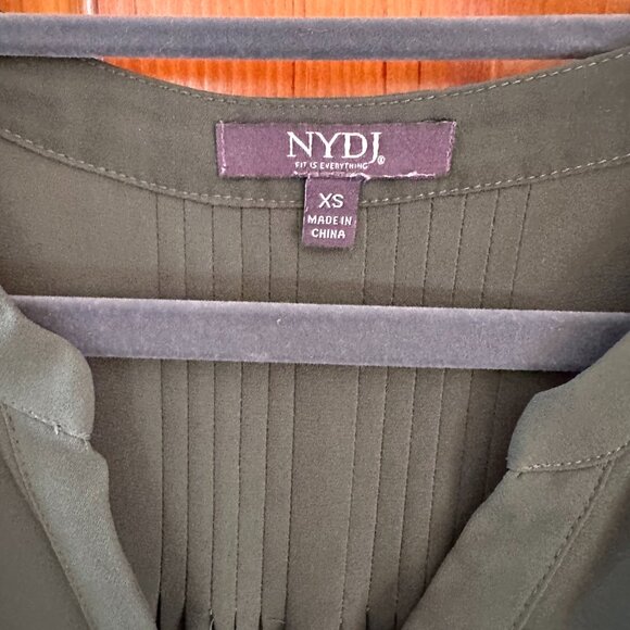 NYDJ Printed Pintuck-back Pullover Blouse - Size XS, Green - Picture 8 of 10